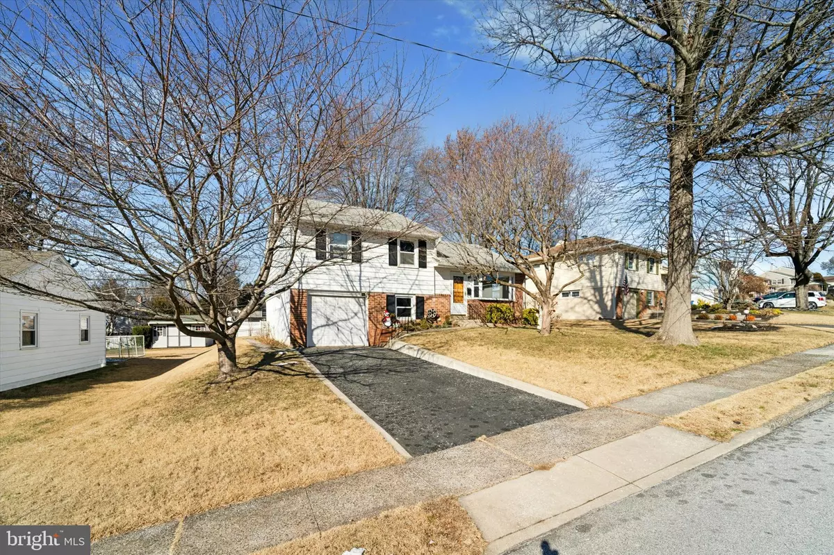 Broomall, PA 19008,384 WESTBOURNE DR