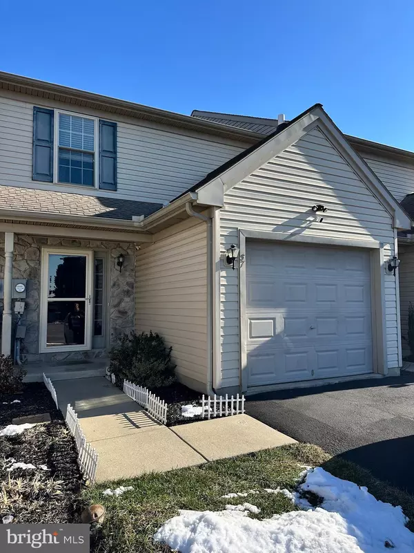 57 CHICKADEE CIR, Leola, PA 17540