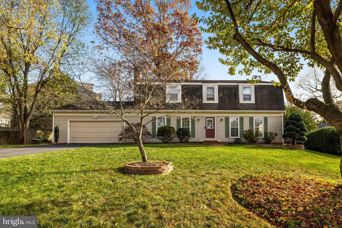 Vienna, VA 22180,608 SIDELING CT NE