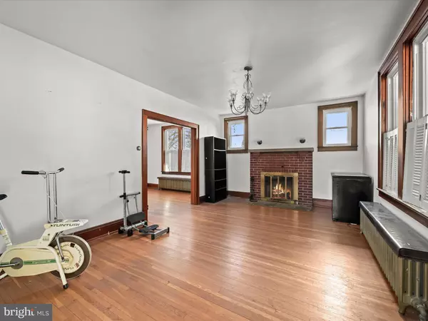 Reisterstown, MD 21136,412 MAIN ST