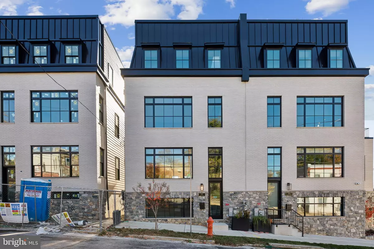 Philadelphia, PA 19128,206 KALOS ST