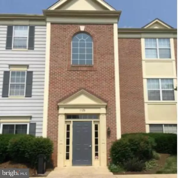 1126 HUNTMASTER TER NE #302, Leesburg, VA 20176