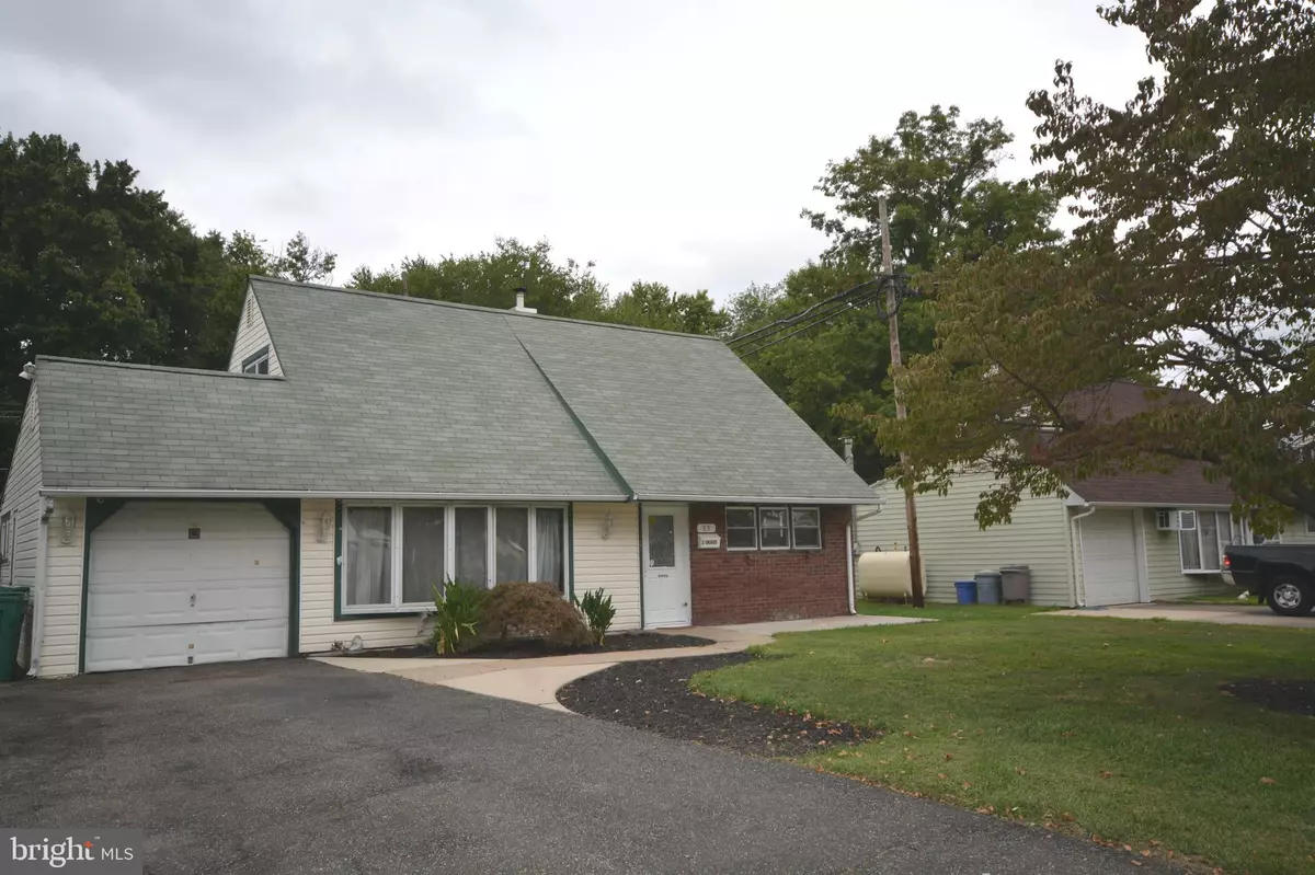 Levittown, PA 19055,85 KINGWOOD LN