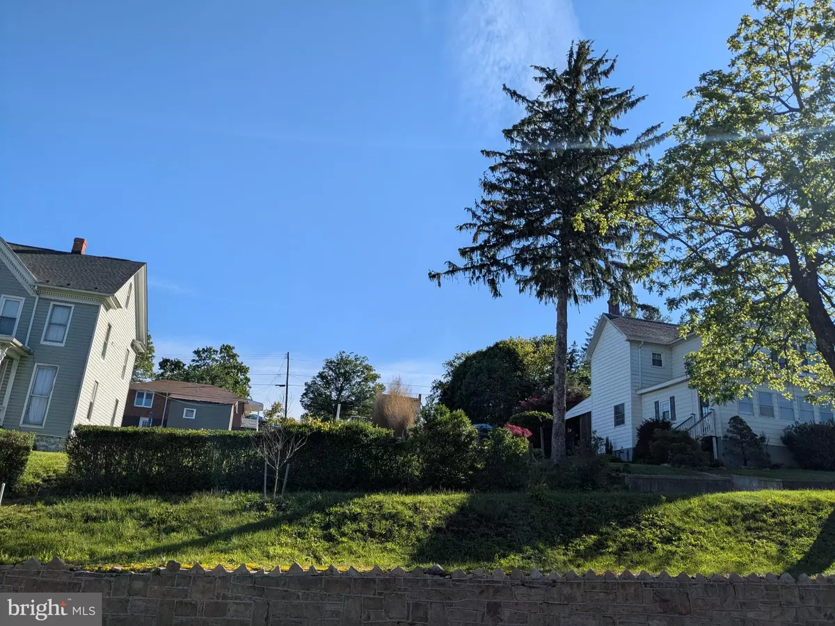 Frostburg, MD 21532,216 E MAIN ST