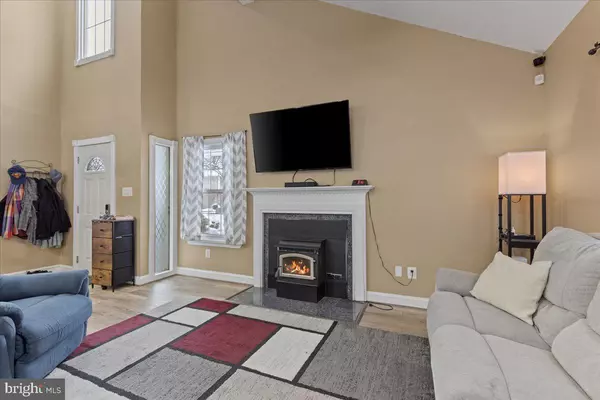Waldorf, MD 20602,2140 DUCKWALK CT