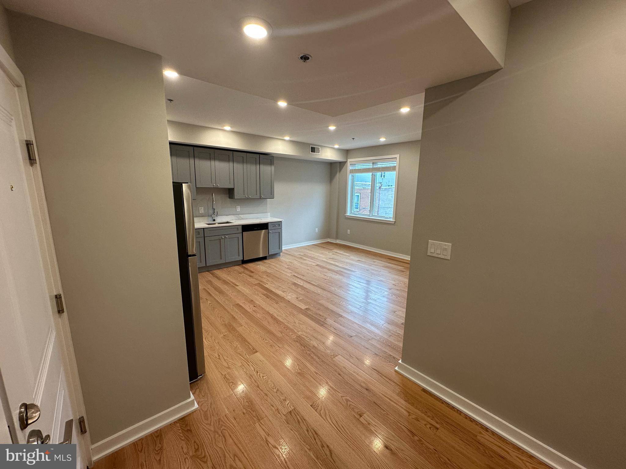 Philadelphia, PA 19122,914-18 W SUSQUEHANNA AVE #2C