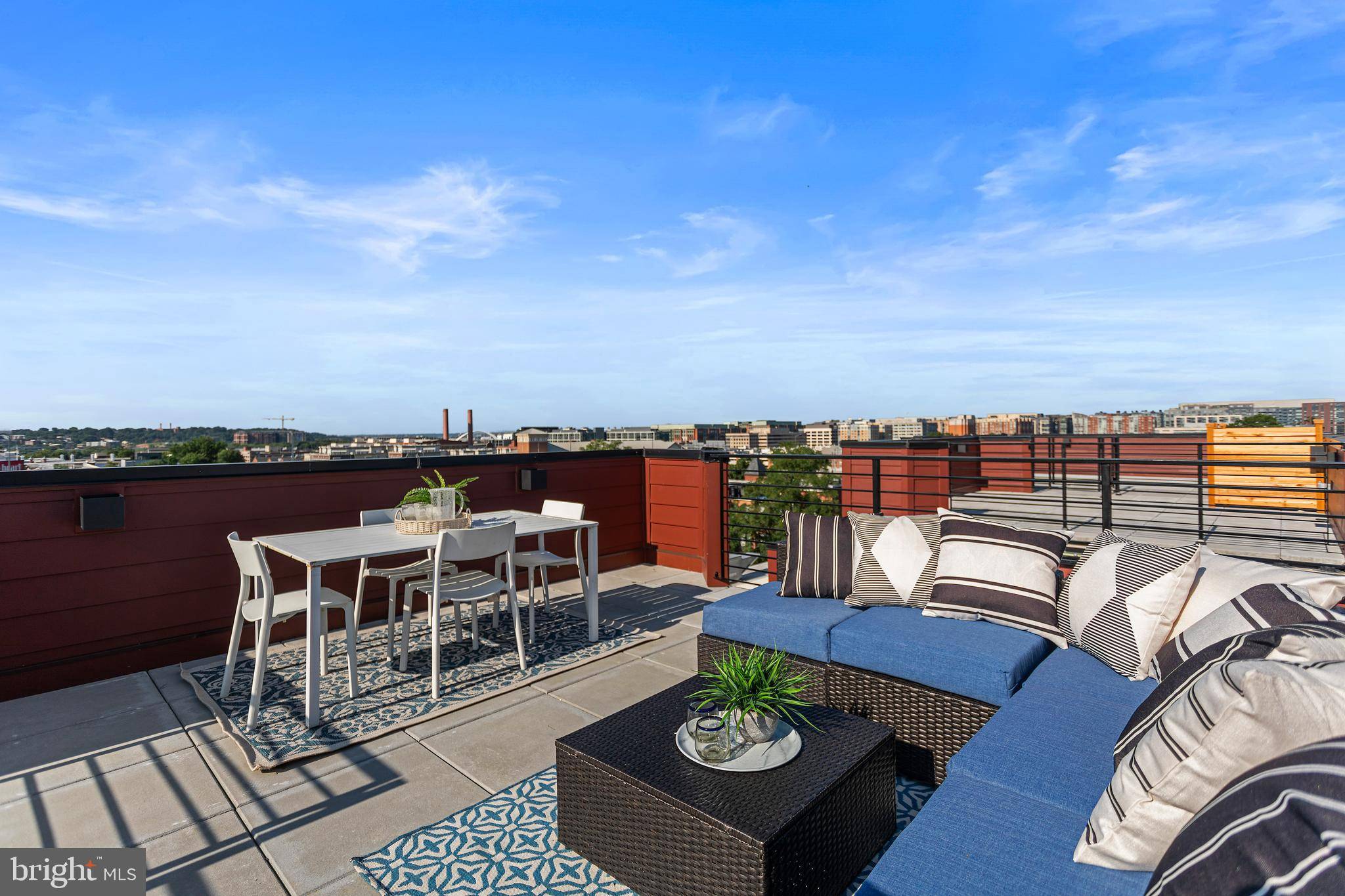 733-303 8TH ST SE, Washington, DC 20003