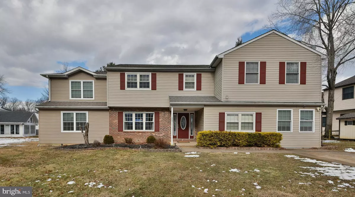 Yardley, PA 19067,128 KNIGHTS BRIDGE DR