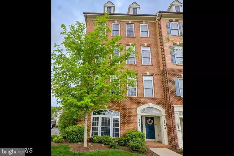 3642 CARRIAGE HILL DR #3642, Frederick, MD 21704