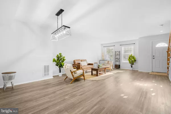Hamilton, NJ 08690,3 PINEDALE CT
