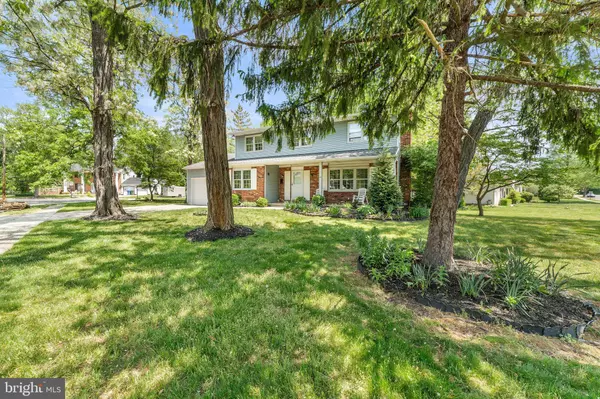 Cherry Hill, NJ 08002,12 FARMHOUSE CT