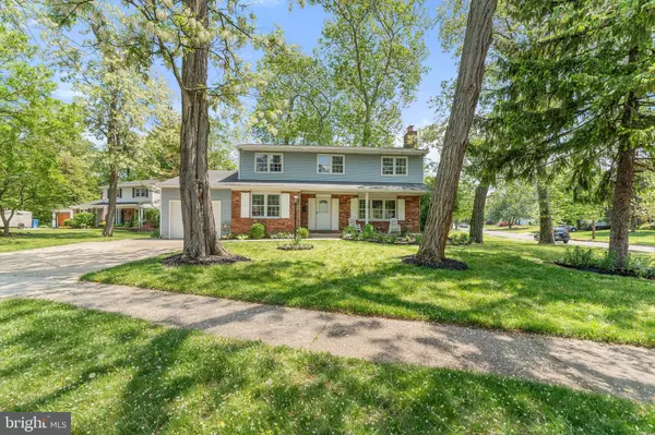 12 FARMHOUSE CT, Cherry Hill, NJ 08002