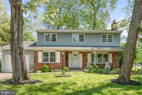 Cherry Hill, NJ 08002,12 FARMHOUSE CT