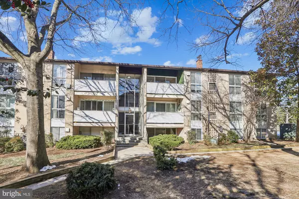 5600 BISMACH DR #202, Alexandria, VA 22312