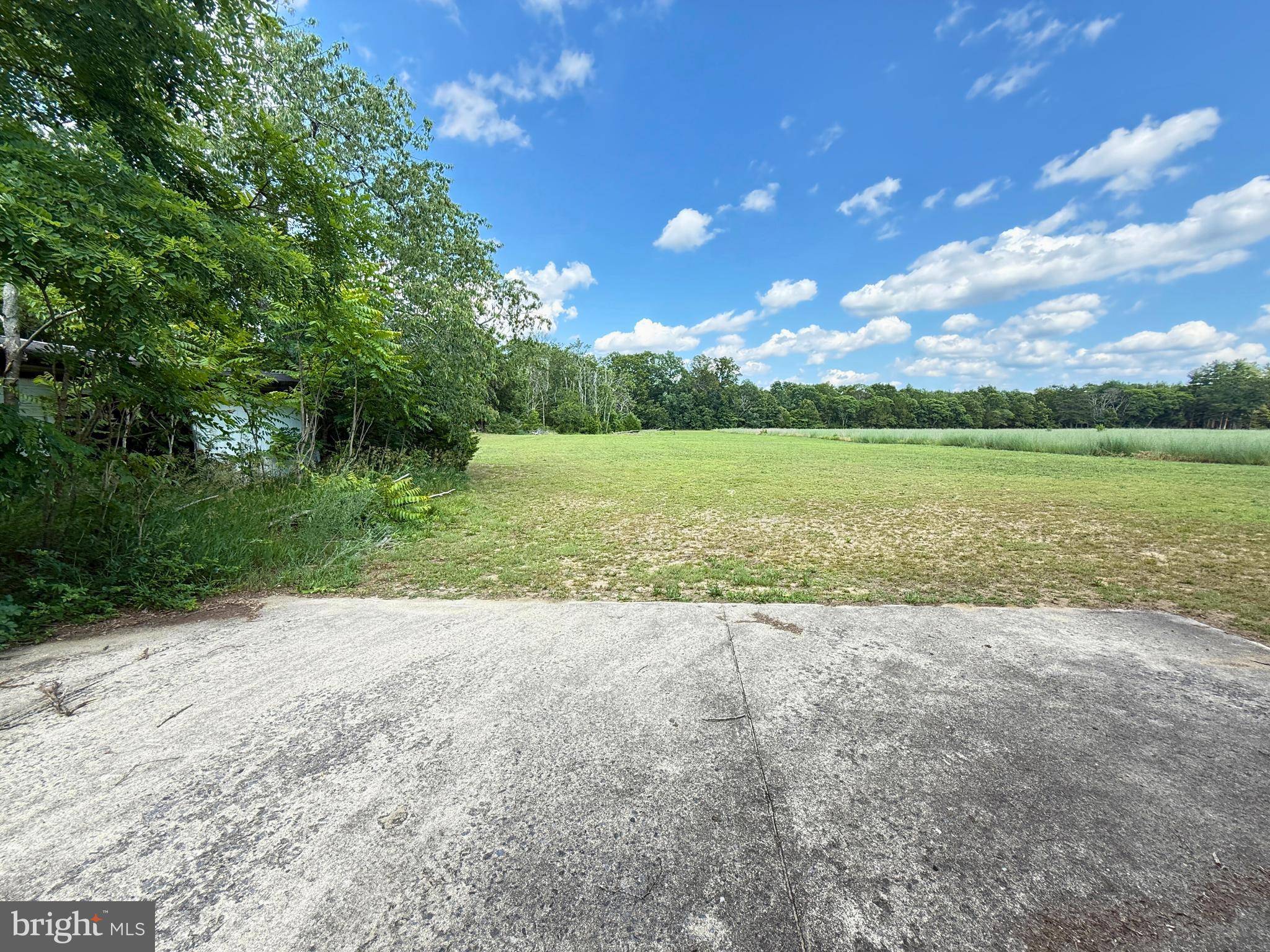Elmer, NJ 08318,558 GERSHAL AVE
