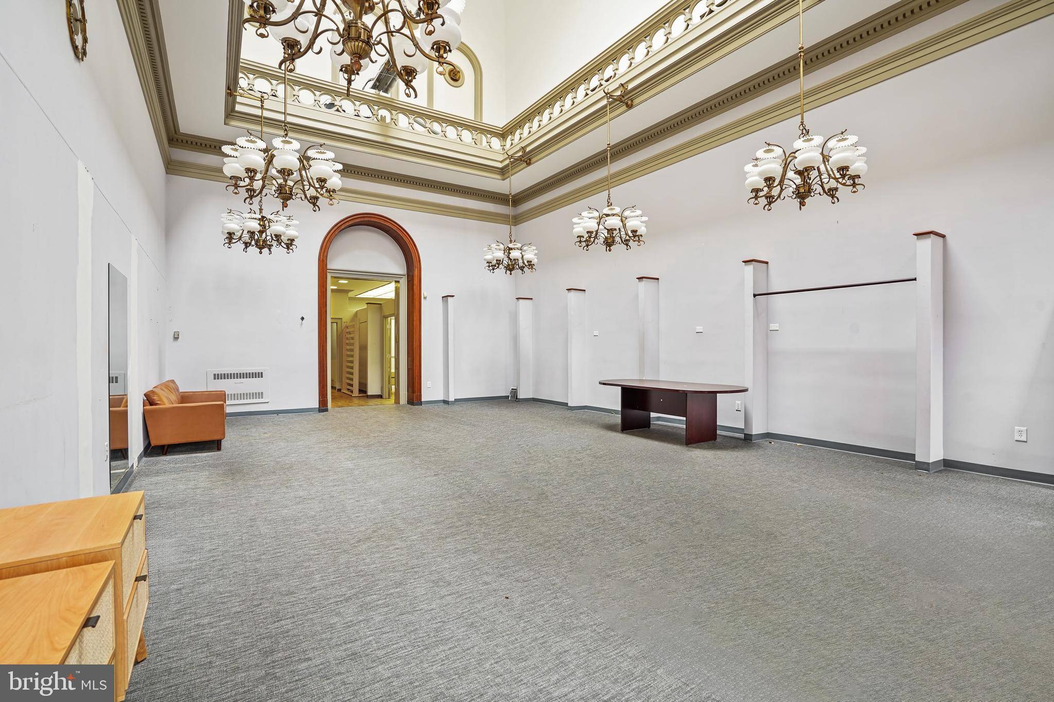Philadelphia, PA 19106,304 WALNUT ST