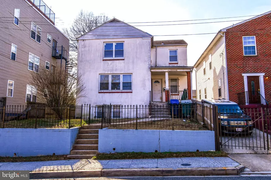 5037 C ST SE, Washington, DC 20019