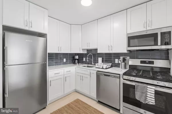 100 W TAYLOR RUN PKWY W #1, Alexandria, VA 22314