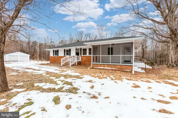 22559 TIDEWATER TRL, Rappahannock Academy, VA 22538