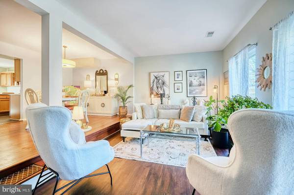 Springfield, VA 22152,7900 BENTLEY VILLAGE DR #11B