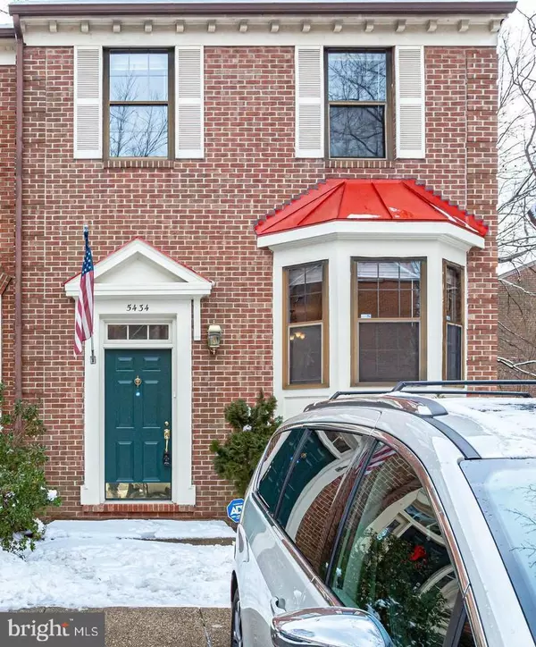 5434 BARRISTER PL, Alexandria, VA 22304