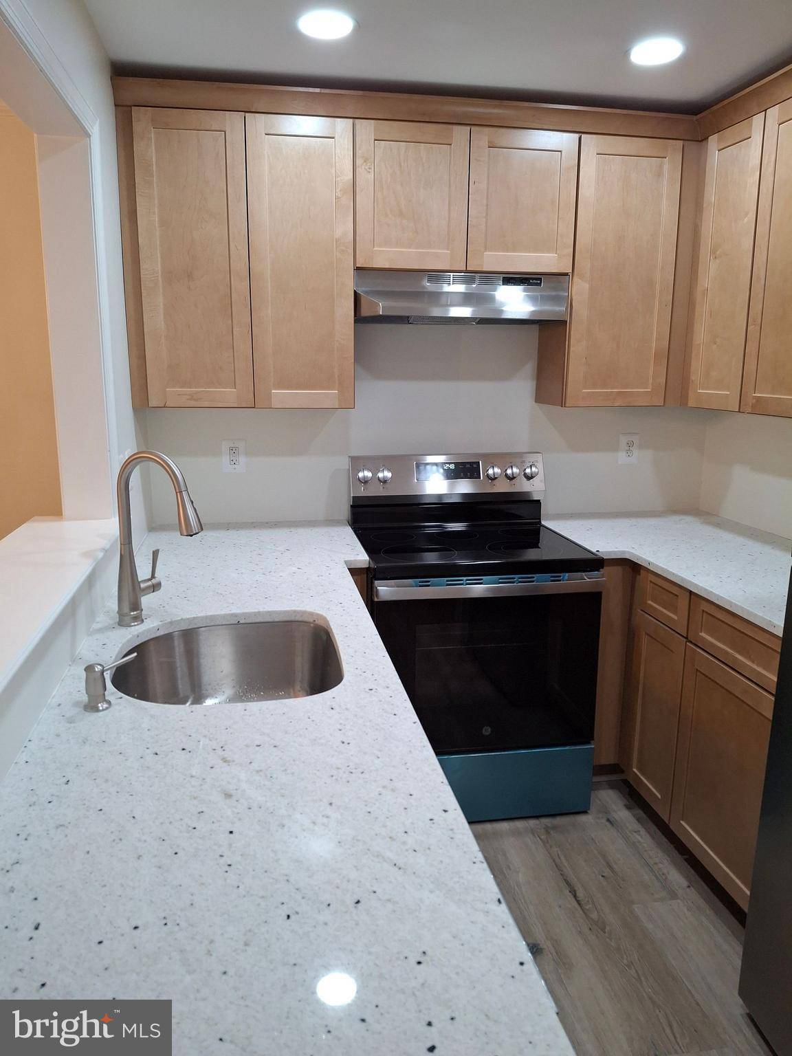 Manassas, VA 20109,8033 LANTERN CT