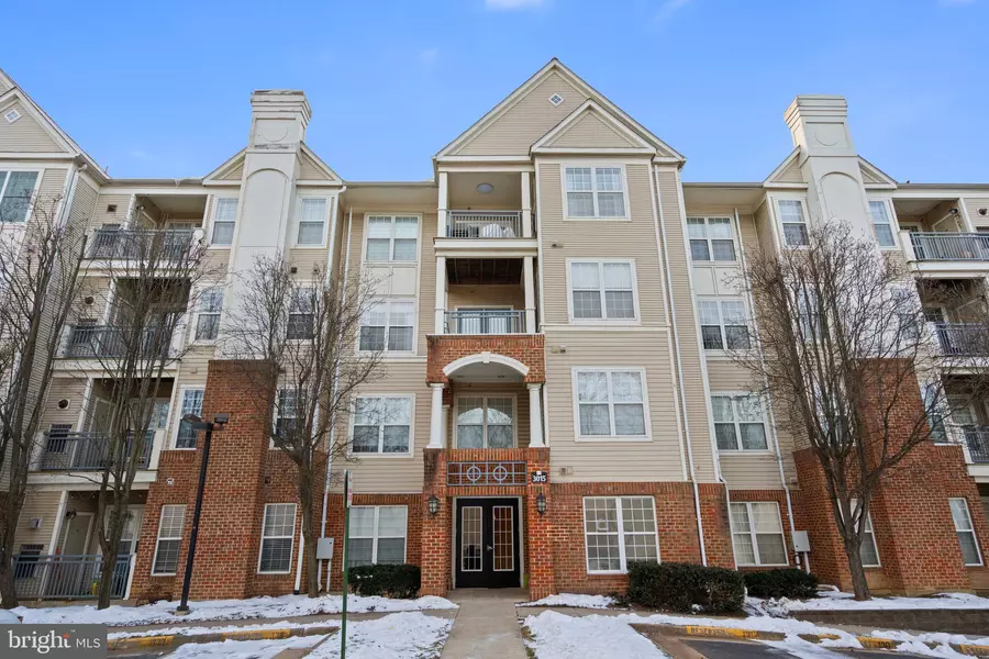 3015 NICOSH CIR #2308, Falls Church, VA 22042