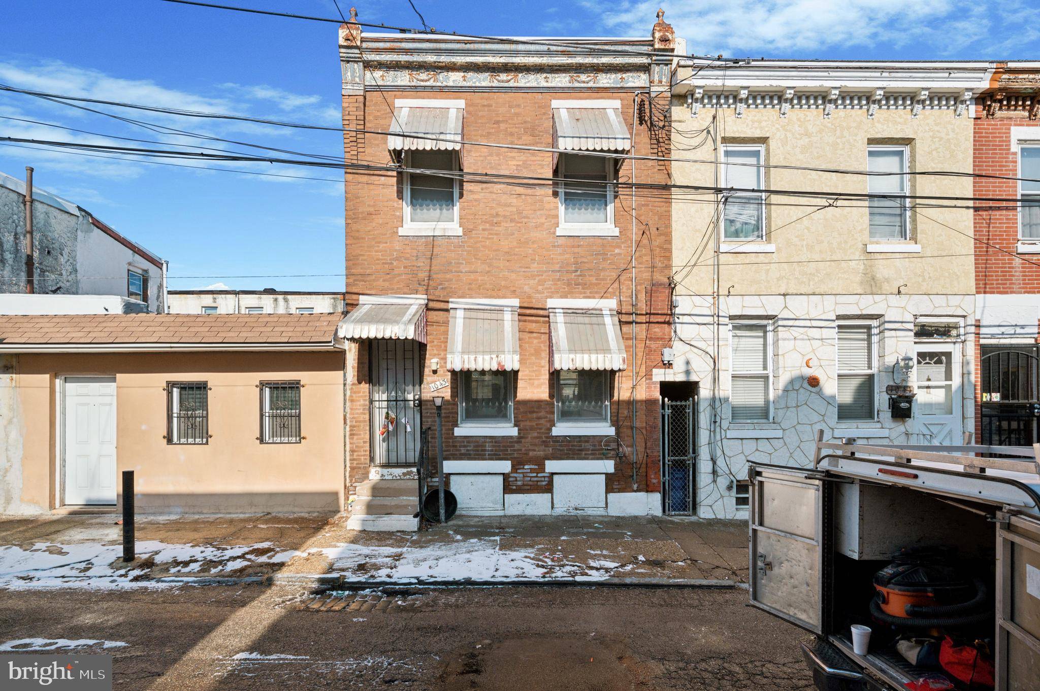 1043 W RUSSELL ST,  Philadelphia,  PA 19140