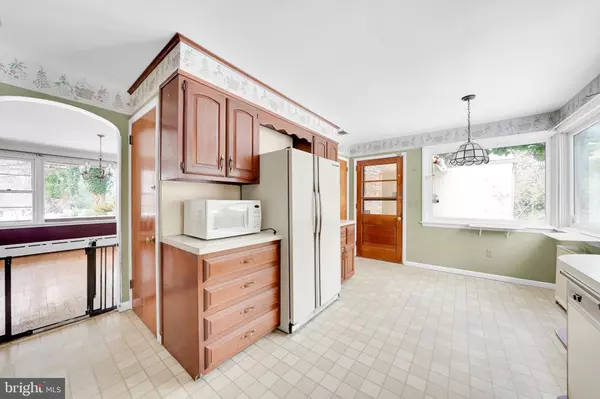 103 LAKEVIEW DR Coatesville, PA 19320