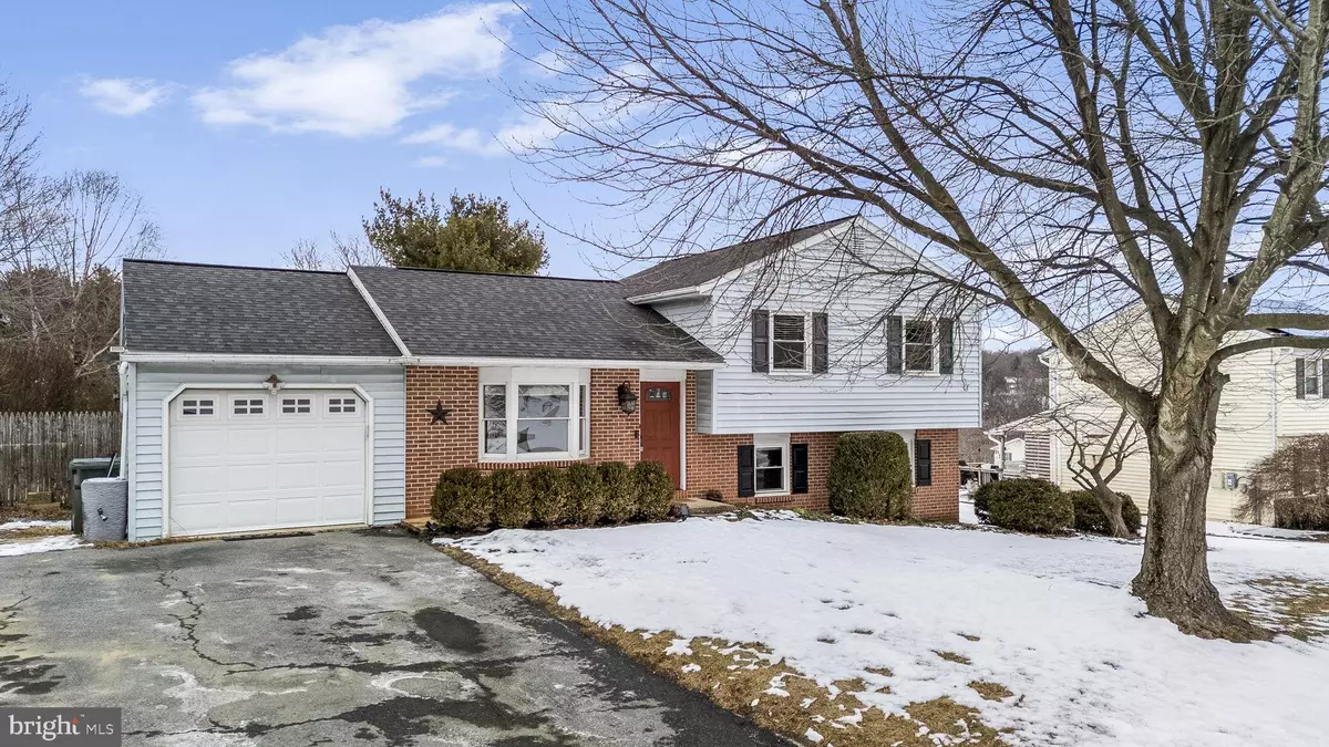 Lititz, PA 17543,114 IRONSTONE DR