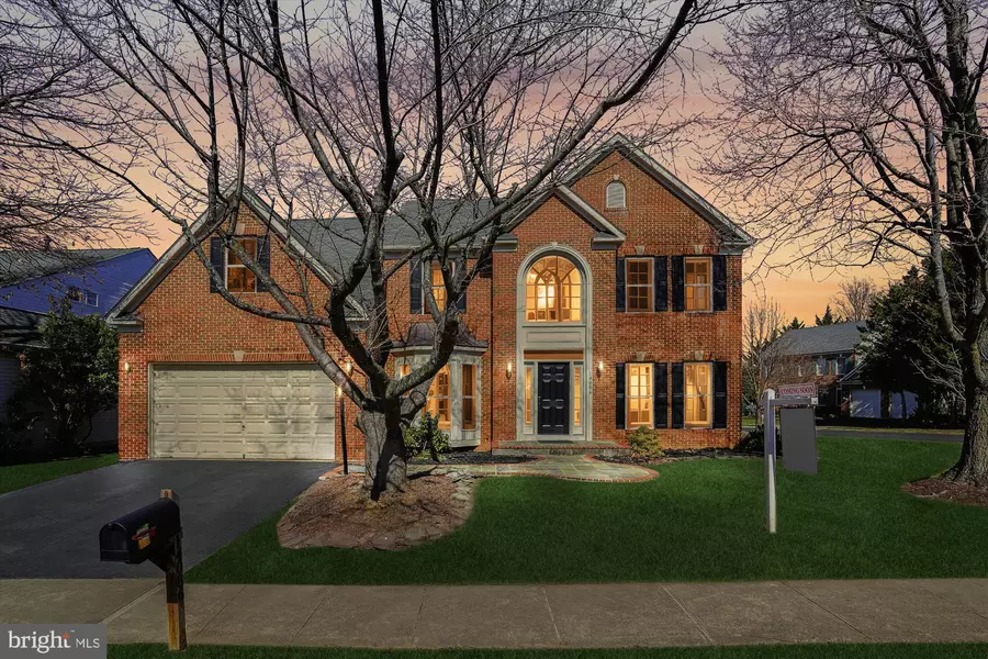 14086 EAGLE CHASE CIR, Chantilly, VA 20151