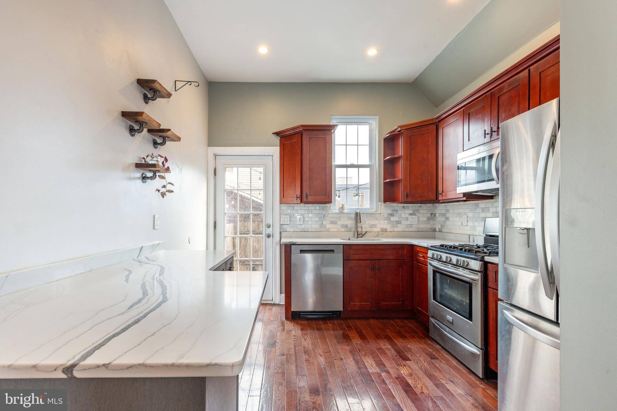 Philadelphia, PA 19125,2211 ALMOND ST
