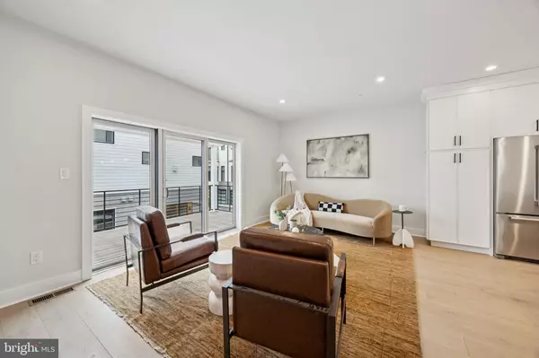 Doylestown, PA 18901,226 N MAIN STREET