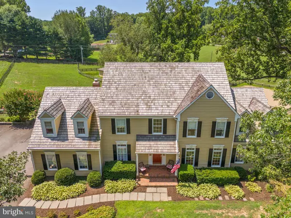 Clifton, VA 20124,7147 REDLAC DR