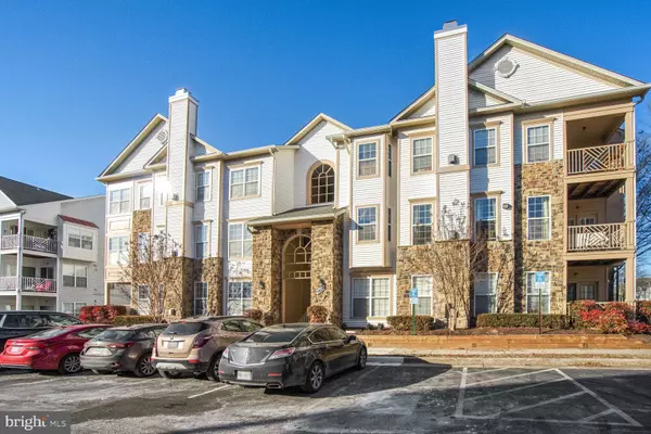 Alexandria, VA 22310,5920 FOUNDERS CROSSING CT #202