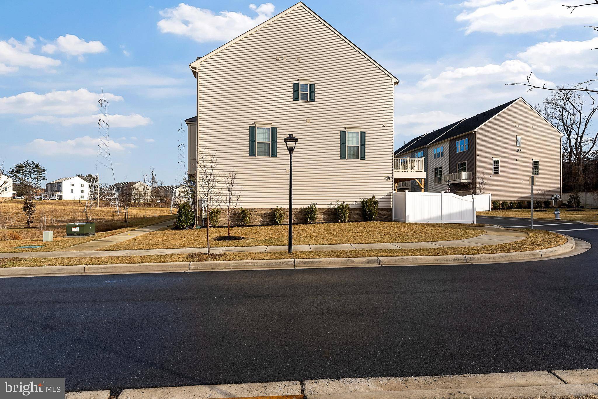 Montgomery Village, MD 20886,9437 OAK GROVE LN