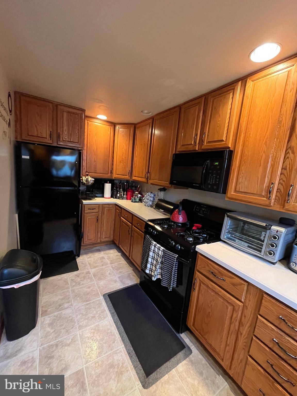 Philadelphia, PA 19135,4203 GLENVIEW ST