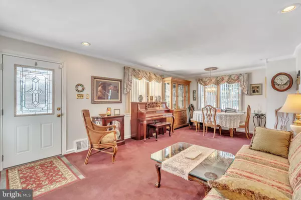 Elkins Park, PA 19027,338 HOLME AVE