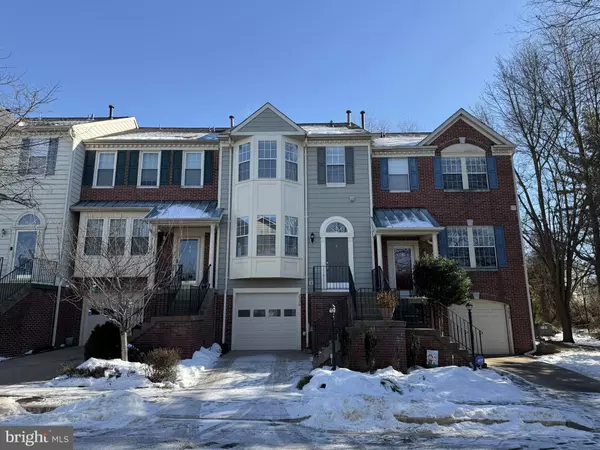 7036 GATTON SQ, Alexandria, VA 22315