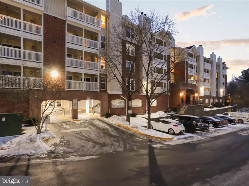 1524 LINCOLN WAY #304, Mclean, VA 22102