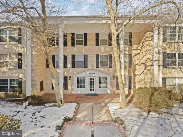 7700 TREMAYNE PL #207, Mclean, VA 22102