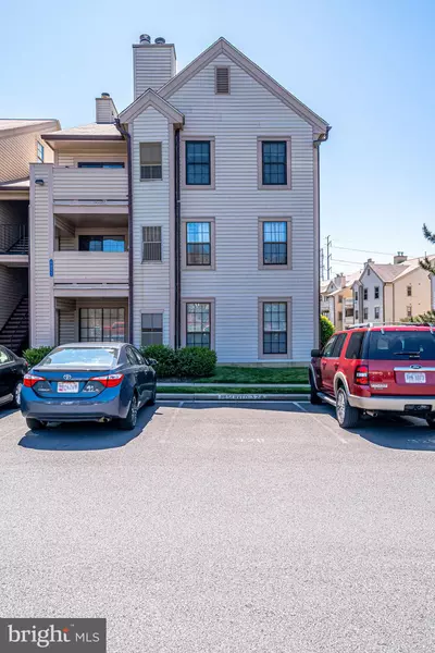 6949-B MARY CAROLINE CIR #B, Alexandria, VA 22310