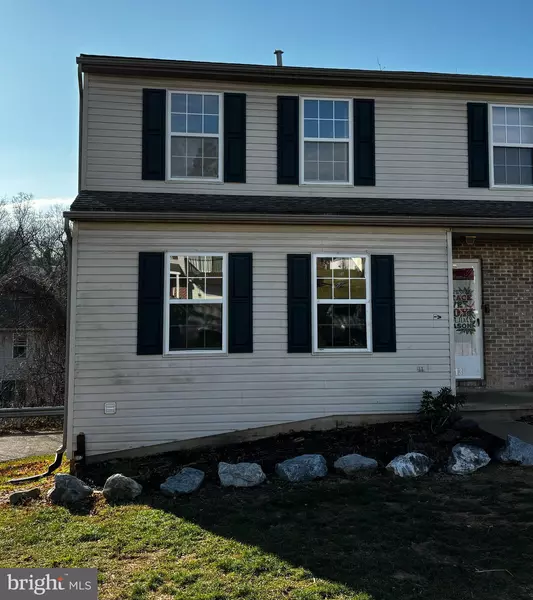 211 ARK DR, Dallastown, PA 17313