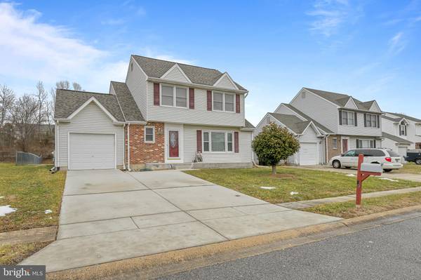 13 CEDAR FARMS DR, Newark, DE 19702