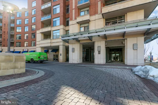 3600 S GLEBE RD #209W, Arlington, VA 22202