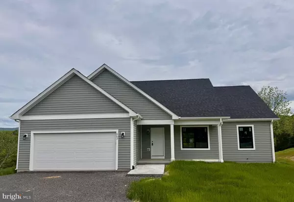 903 POINT DRIVE, Petersburg, WV 26847