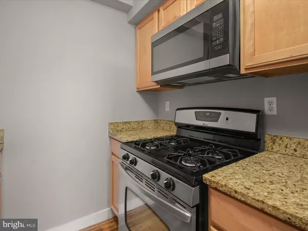 Washington, DC 20002,2615 4TH ST NE #303