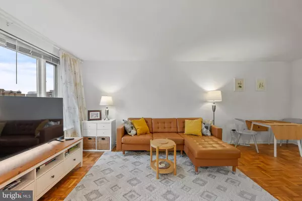 Washington, DC 20037,2475 VIRGINIA AVE NW #920