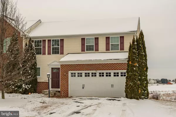 928 COUGAR POINTE CIR, Seven Valleys, PA 17360