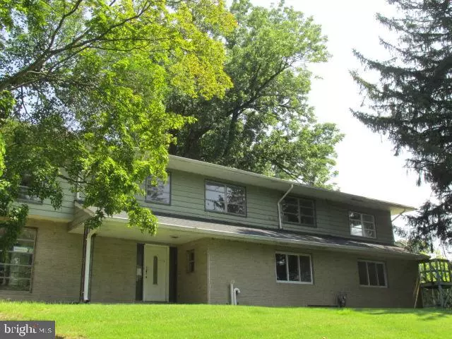 Ewing, NJ 08628,1048 RIVER RD